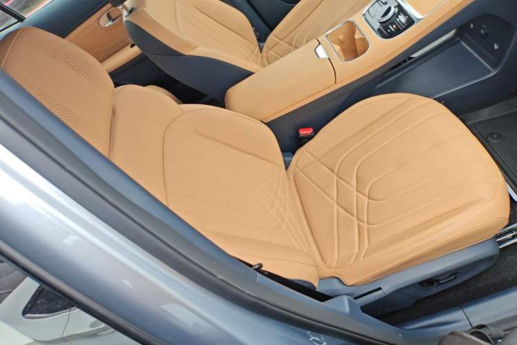 Used Geely Galaxy Xingjian 7 EM-i 2025 120km Navigator Edition Right Front Seat
