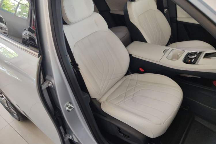 Used Geely Galaxy Xingjian 7 EM-i 2025 120km Exploration+ Version Right Front Seat