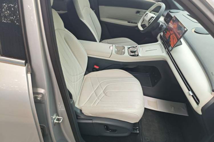 Used Geely Galaxy Xingjian 7 EM-i 2025 120km Exploration+ Version Right Front Seat