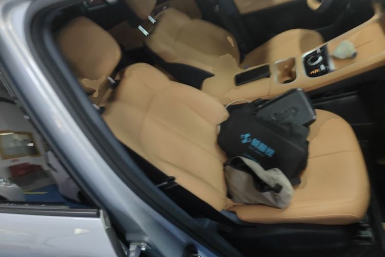 Used Geely Galaxy Xingjian 7 EM-i 2025 55 km Launch Edition Right Front Seat