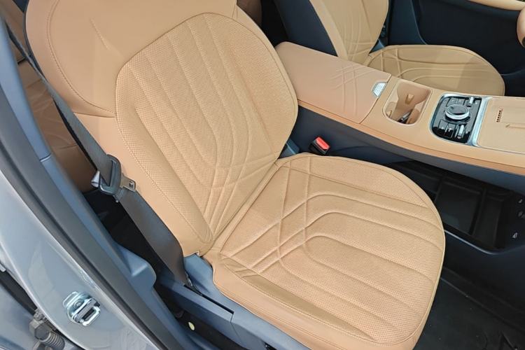 Used Geely Galaxy Xingjian 7 EM-i 2025 120km Exploration+ Version Right Front Seat