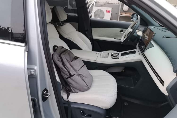 Used Geely Galaxy Xingjian 7 EM-i 2025 120km Exploration+ Version Right Front Seat