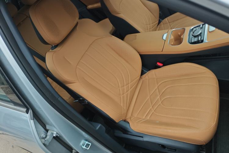 Used Geely Galaxy Xingjian 7 EM-i 2025 120km Navigator Edition Right Front Seat