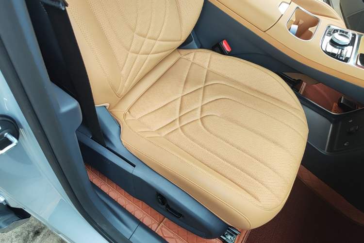 Used Geely Galaxy Xingjian 7 EM-i 2025 120km Exploration+ Version Right Front Seat