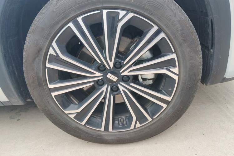 Used Geely Galaxy Xingjian 7 EM-i 2025 120km Navigator Edition Right Front Wheel Hub