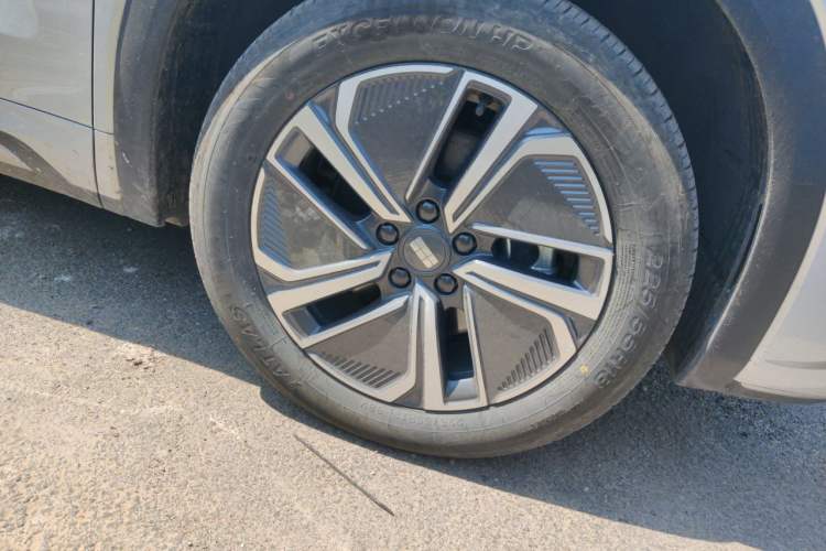 Used Geely Galaxy Xingjian 7 EM-i 2025 120km Exploration+ Version Right Front Wheel Hub