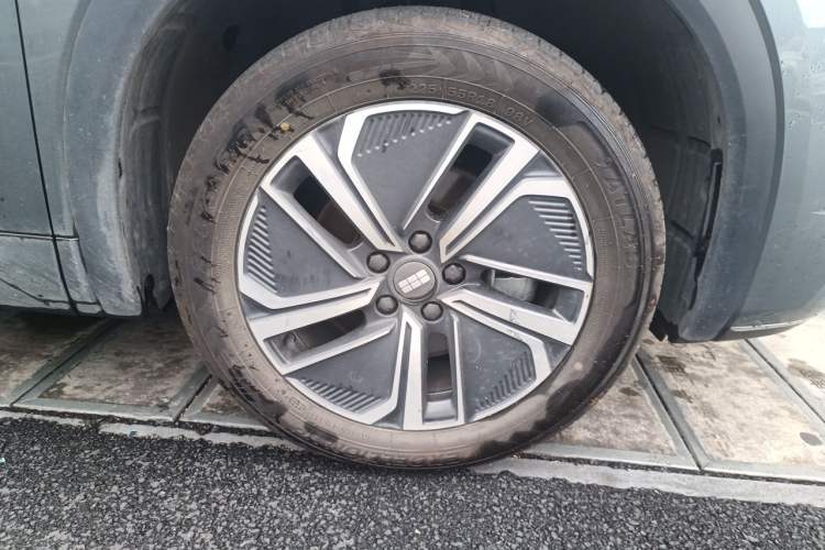 Used Geely Galaxy Xingjian 7 EM-i 2025 120km Exploration+ Version Right Front Wheel Hub