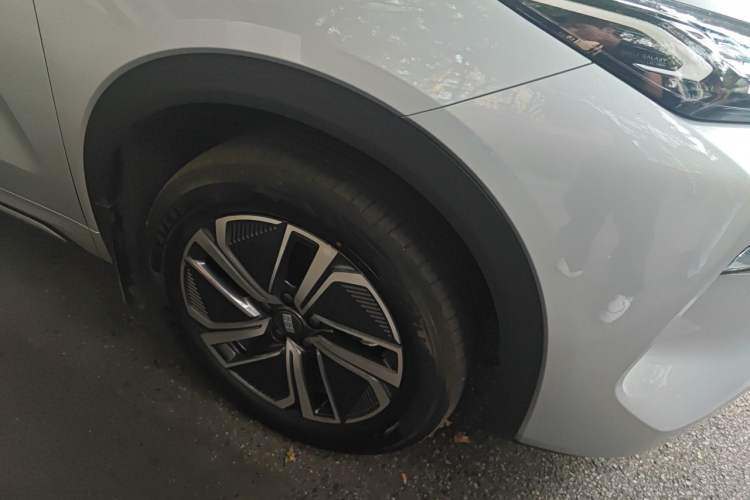 Used Geely Galaxy Xingjian 7 EM-i 2025 120km Exploration+ Version Right Front Wheel Hub