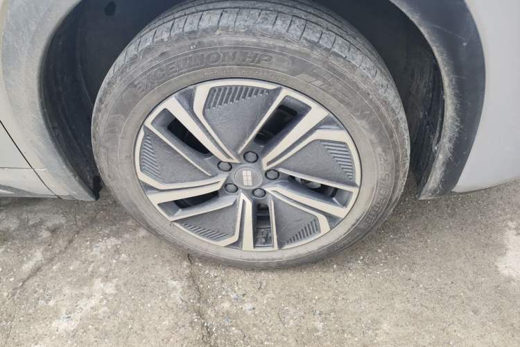 Used Geely Galaxy Xingjian 7 EM-i 2025 120km Exploration+ Version Right Front Wheel Hub