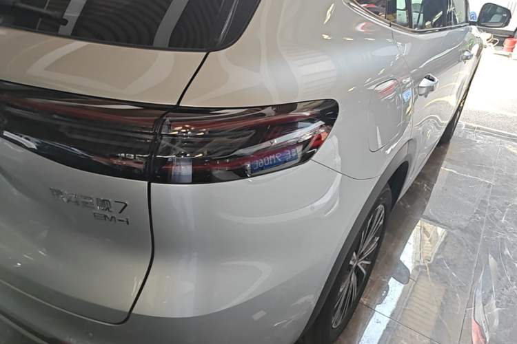 Used Geely Galaxy Xingjian 7 EM-i 2025 120km Navigator Edition Right Rear Taillight