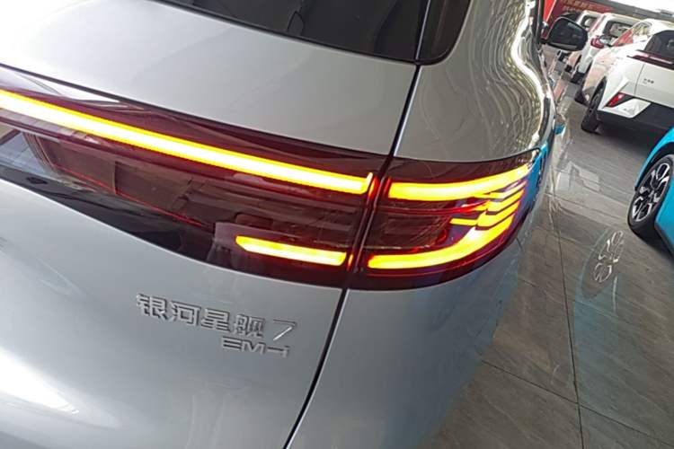 Used Geely Galaxy Xingjian 7 EM-i 2025 120km Navigator Edition Right Rear Taillight