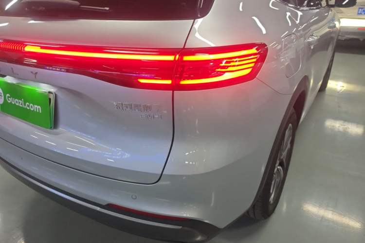 Used Geely Galaxy Xingjian 7 EM-i 2025 120km Launch+ Version Right Rear Taillight