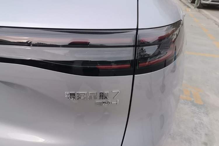 Used Geely Galaxy Xingjian 7 EM-i 2025 120km Exploration+ Version Right Rear Taillight