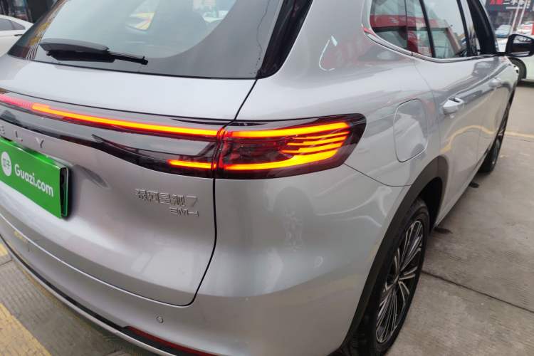 Used Geely Galaxy Xingjian 7 EM-i 2025 120km Navigator Edition Right Rear Taillight