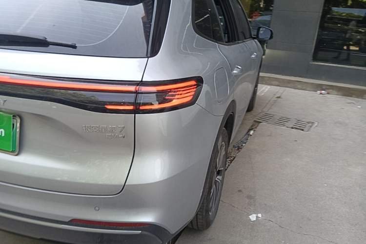 Used Geely Galaxy Xingjian 7 EM-i 2025 55 km Launch Edition Right Rear Taillight