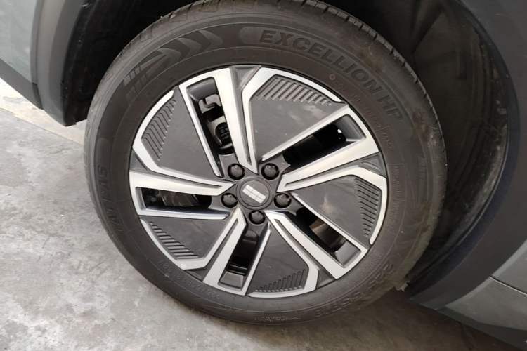 Used Geely Galaxy Xingjian 7 EM-i 2025 120km Exploration+ Version Right Rear Wheel Hub