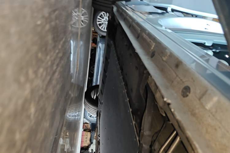 Used Geely Galaxy Xingjian 7 EM-i 2025 120km Navigator Edition Right Side Sill