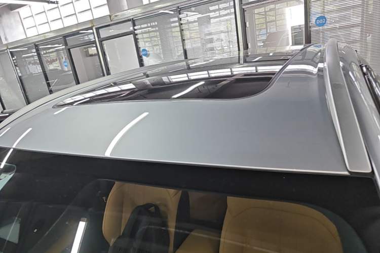 Used Geely Galaxy Xingjian 7 EM-i 2025 120km Navigator Edition Roof