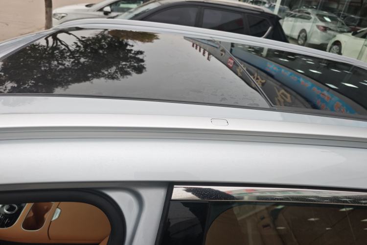 Used Geely Galaxy Xingjian 7 EM-i 2025 120km Navigator Edition Roof