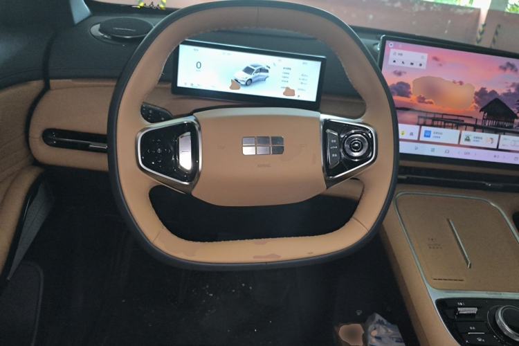 Used Geely Galaxy Xingjian 7 EM-i 2025 120km Navigator Edition Steering Wheel