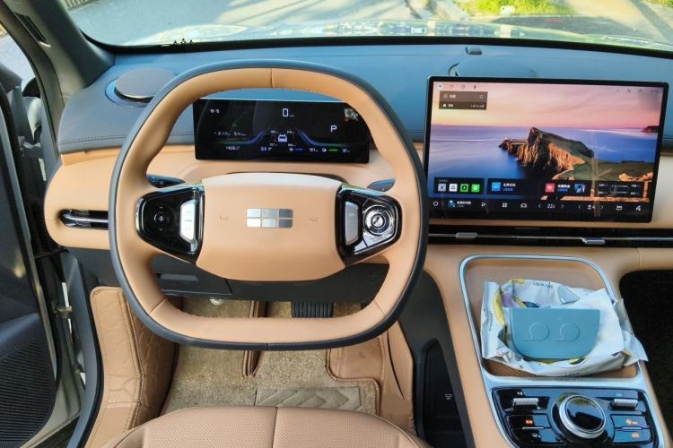 Used Geely Galaxy Xingjian 7 EM-i 2025 55 km Launch Edition Steering Wheel