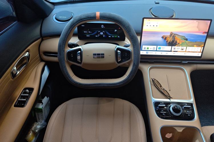 Used Geely Galaxy Xingjian 7 EM-i 2025 120km Launch+ Version Steering Wheel
