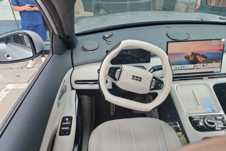 Used Geely Galaxy Xingjian 7 EM-i 2025 120km Launch+ Version Steering Wheel