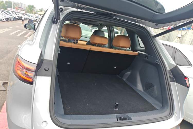 Used Geely Galaxy Xingjian 7 EM-i 2025 120km Navigator Edition Trunk