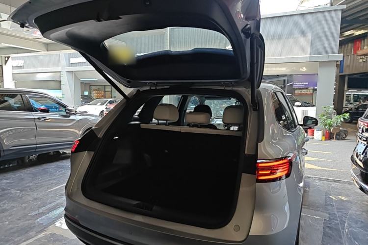 Used Geely Galaxy Xingjian 7 EM-i 2025 120km Navigator Edition Trunk