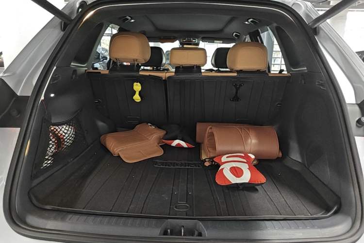 Used Geely Galaxy Xingjian 7 EM-i 2025 120km Navigator Edition Trunk