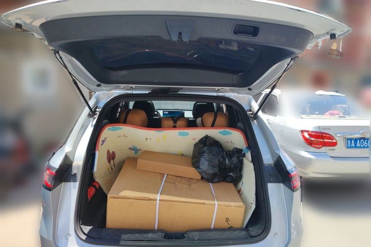 Used Geely Galaxy Xingjian 7 EM-i 2025 120km Launch+ Version Trunk