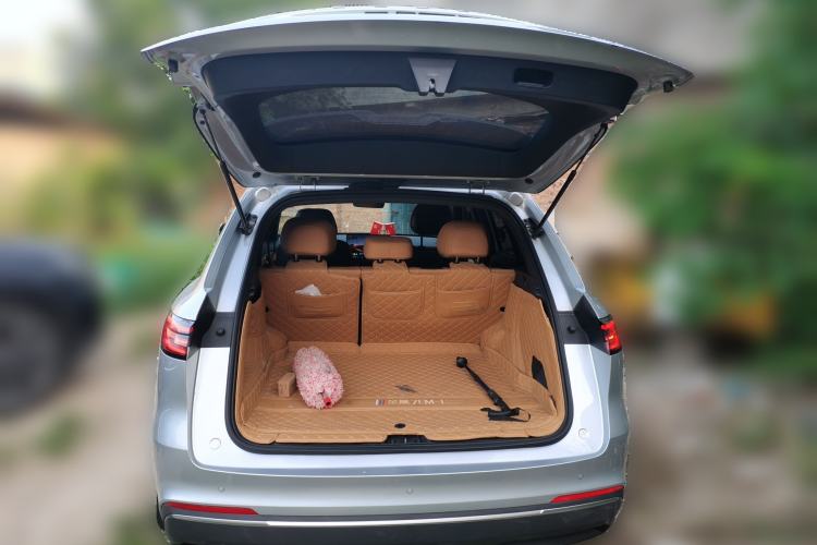 Used Geely Galaxy Xingjian 7 EM-i 2025 120km Launch+ Version Trunk