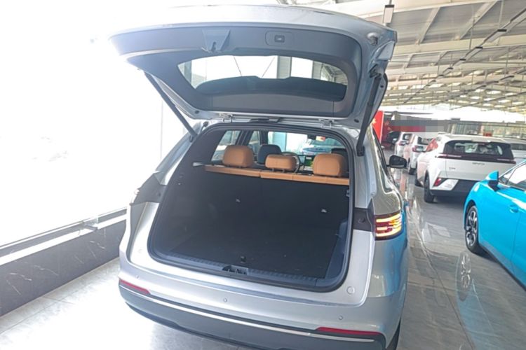 Used Geely Galaxy Xingjian 7 EM-i 2025 120km Navigator Edition Trunk