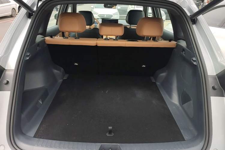 Used Geely Galaxy Xingjian 7 EM-i 2025 120km Navigator Edition Trunk