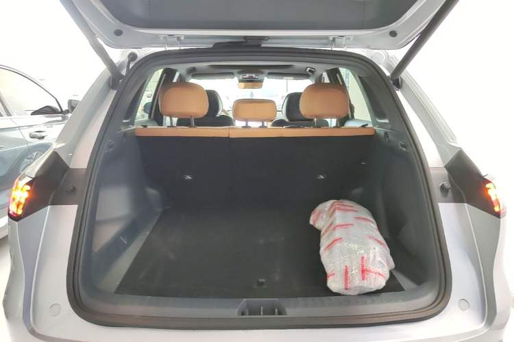 Used Geely Galaxy Xingjian 7 EM-i 2025 120km Exploration+ Version Trunk