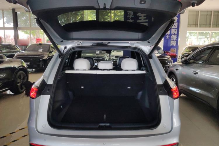Used Geely Galaxy Xingjian 7 EM-i 2025 120km Exploration+ Version Trunk