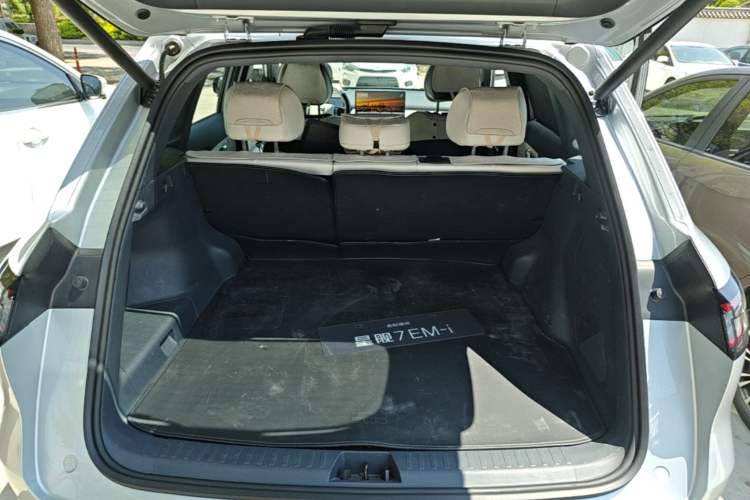 Used Geely Galaxy Xingjian 7 EM-i 2025 120km Navigator Edition Trunk