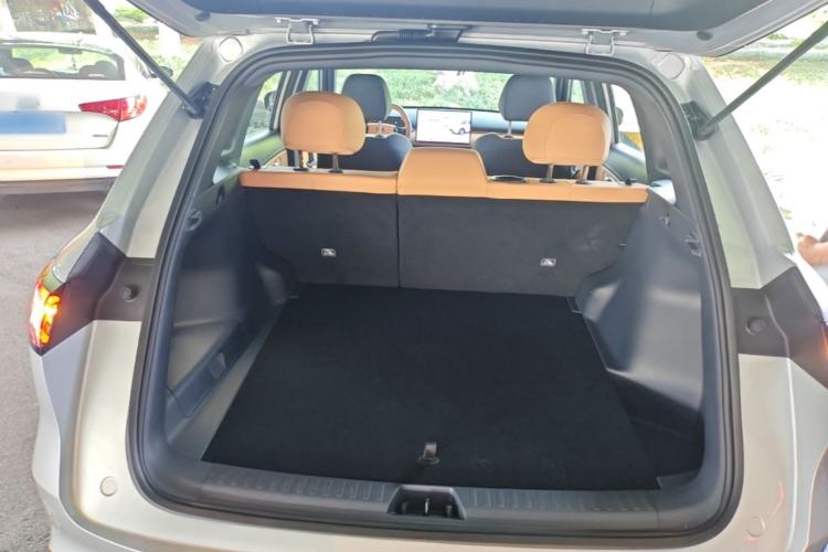 Used Geely Galaxy Xingjian 7 EM-i 2025 55 km Launch Edition Trunk