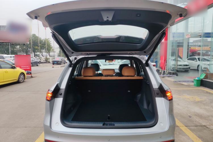 Used Geely Galaxy Xingjian 7 EM-i 2025 120km Navigator Edition Trunk