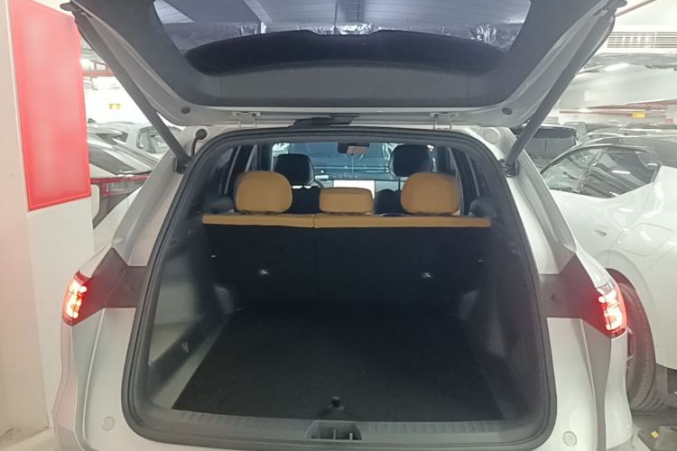Used Geely Galaxy Xingjian 7 EM-i 2025 120km Navigator Edition Trunk