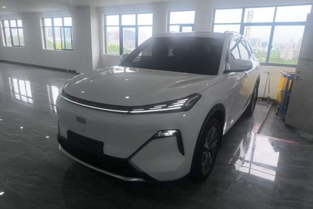 Used Geely Galaxy Xingjian 7 EM-i 2025 120km Launch+ Version