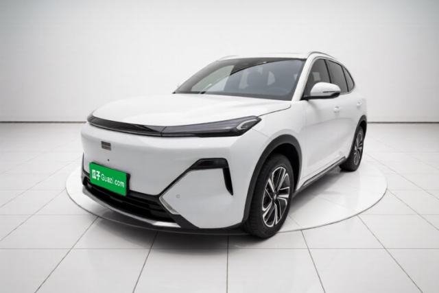 Ojetý Geely Galaxy Xingjian 7 EM-i 2025 120km Exploration+ Version
