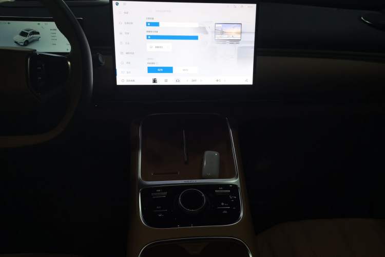 Used Geely Galaxy Xingjian 7 EM-i 2025 120km Navigator Edition Audio And AC Panel