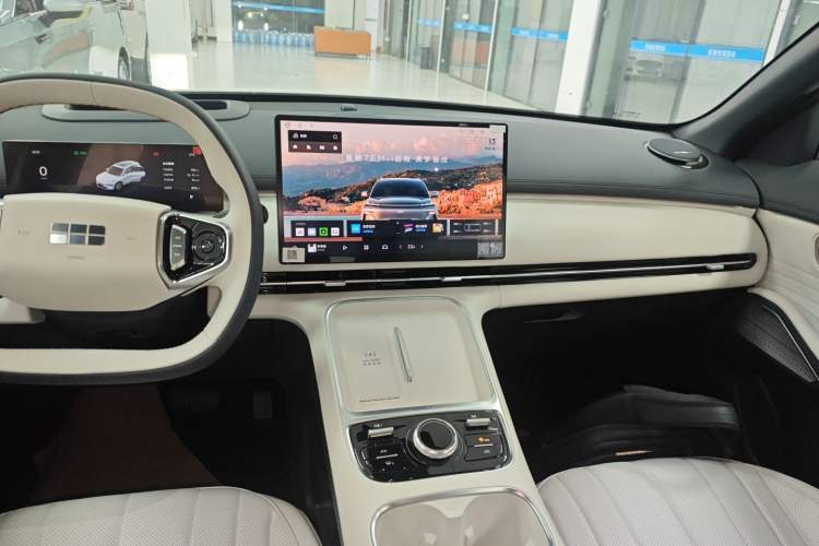 Used Geely Galaxy Xingjian 7 EM-i 2025 120km Exploration+ Version Audio And AC Panel