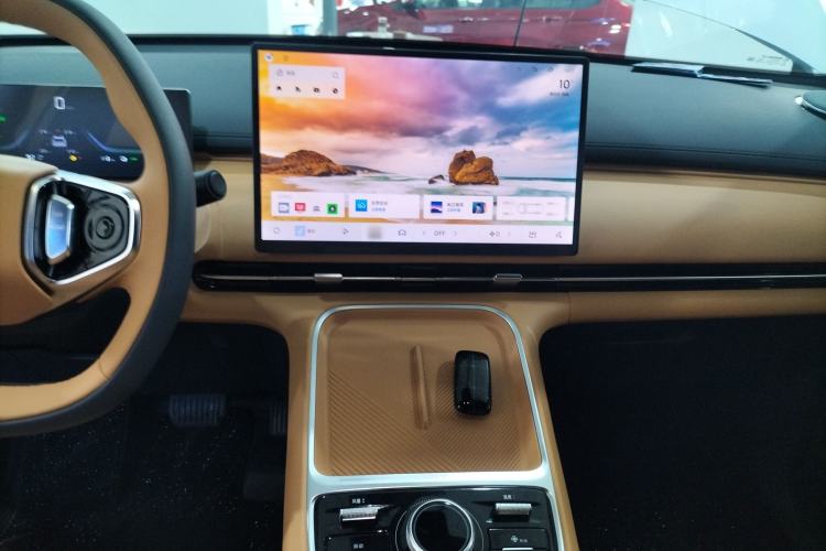 Used Geely Galaxy Xingjian 7 EM-i 2025 120km Launch+ Version Audio And AC Panel