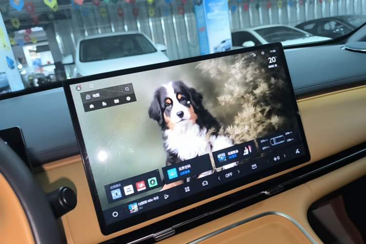 Used Geely Galaxy Xingjian 7 EM-i 2025 120km Launch+ Version Audio And AC Panel