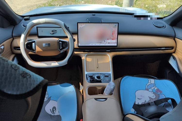 Used Geely Galaxy Xingjian 7 EM-i 2025 55km Exploration Edition Center Console