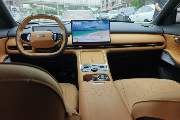 Used Geely Galaxy Xingjian 7 EM-i 2025 120km Exploration+ Version Center Console