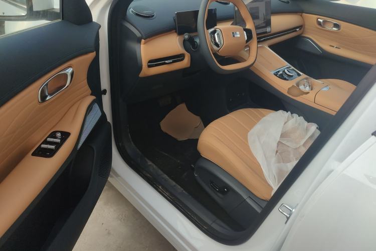 Used Geely Galaxy Xingjian 7 EM-i 2025 120km Launch+ Version Driver Seat