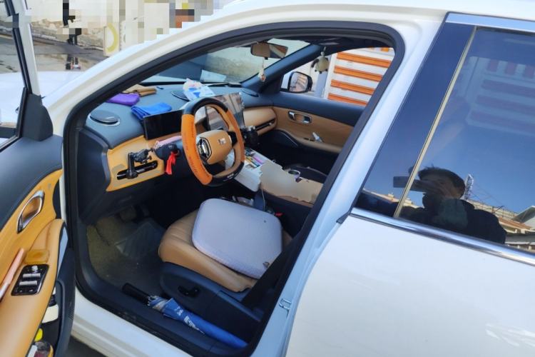 Used Geely Galaxy Xingjian 7 EM-i 2025 120km Launch+ Version Driver Seat